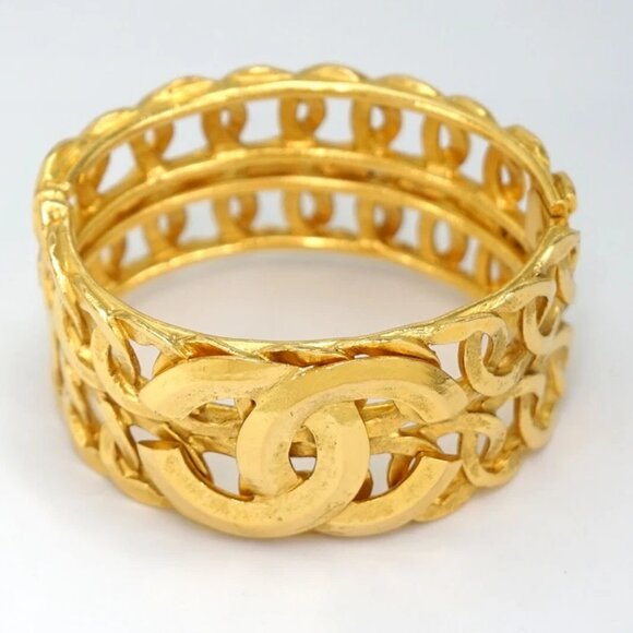 CHANEL CC Logo Cuff Bangle Bracelet 7" Gold Tone 96P Auth w/Box #785-237 - Picture 2 of 8